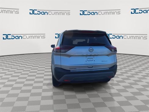 Used 2022 Nissan Rogue SV image 7