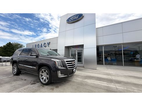 Used 2016 Cadillac Escalade Premium AWD/4WD image 1