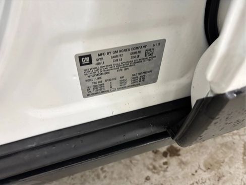 Used 2019 Chevrolet Trax LT w/ LT Convenience Package image 29