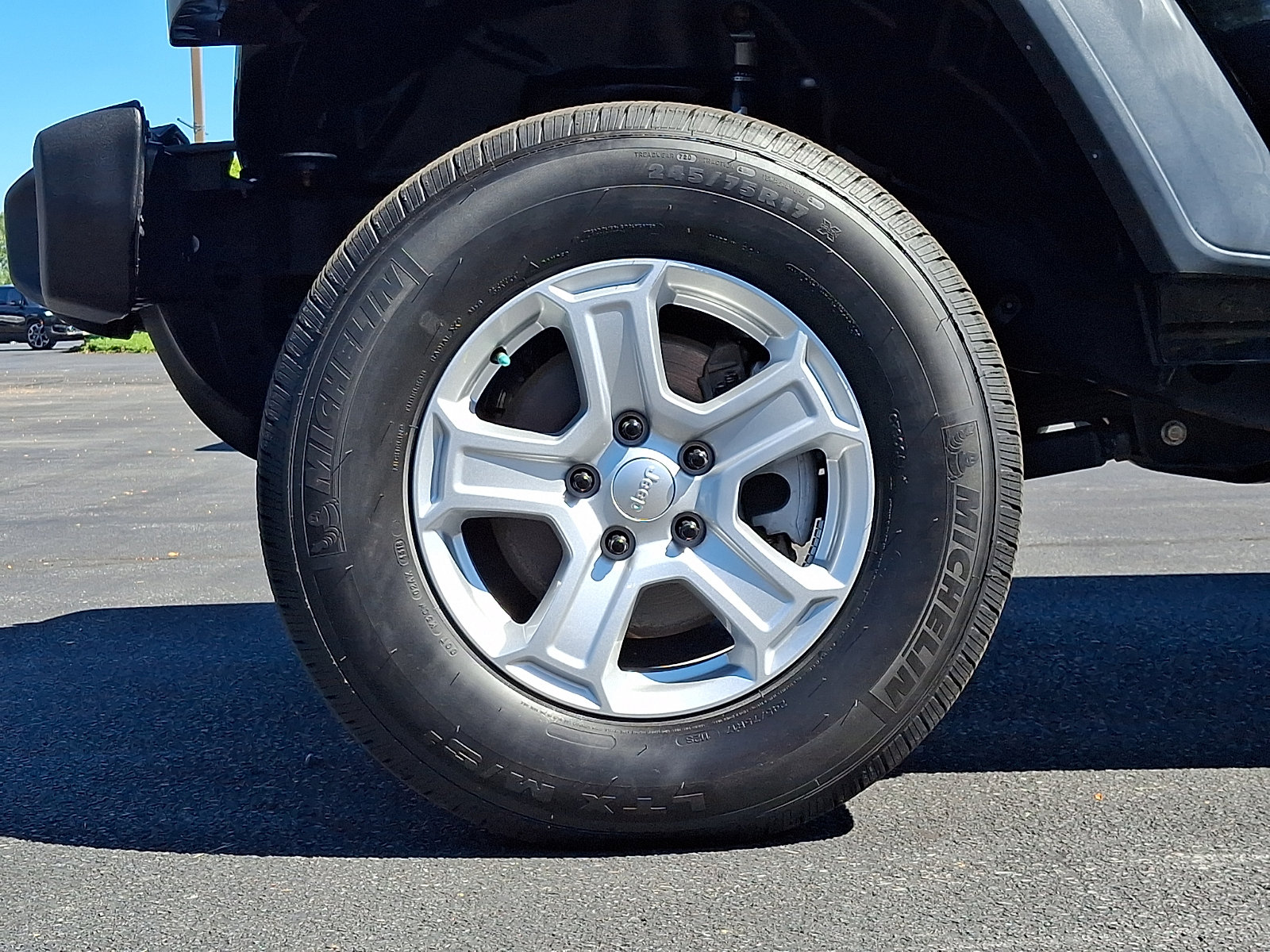 Certified 2019 Jeep Wrangler Sport AWD/4WD image 8