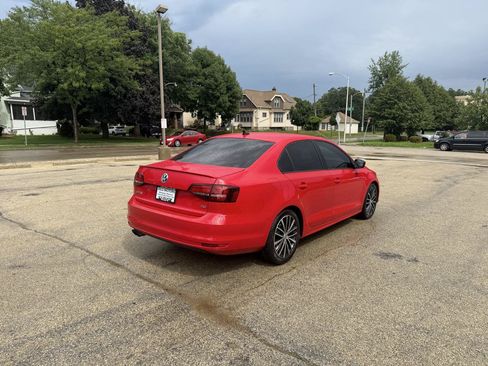 Used 2016 Volkswagen Jetta Sport FWD image 7