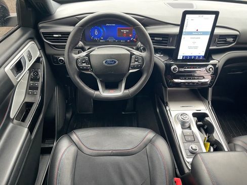 Used 2023 Ford Explorer ST w/ Equipment Group 401A image 2