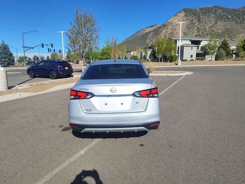 Used 2023 Nissan Versa S FWD image 4