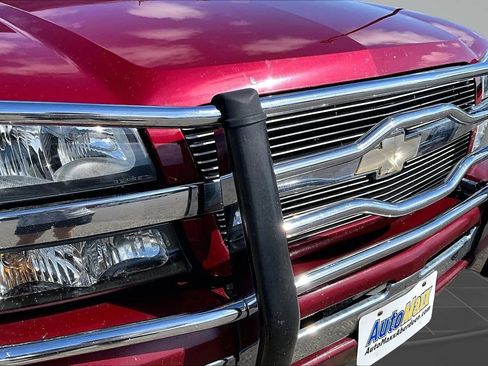 Used 2005 Chevrolet Avalanche Z71 w/ Sun And Sound Package AWD/4WD image 35