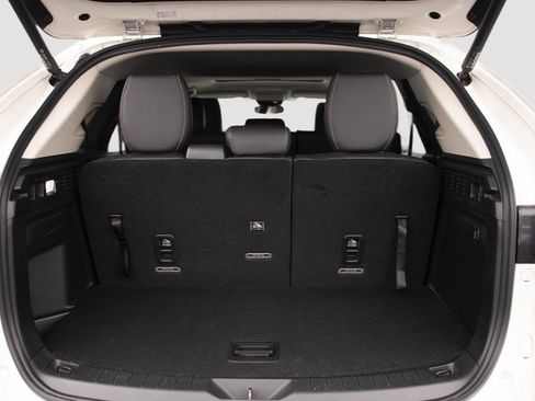 Used 2024 MAZDA CX-90 3.3 Turbo w/ Preferred Plus image 16