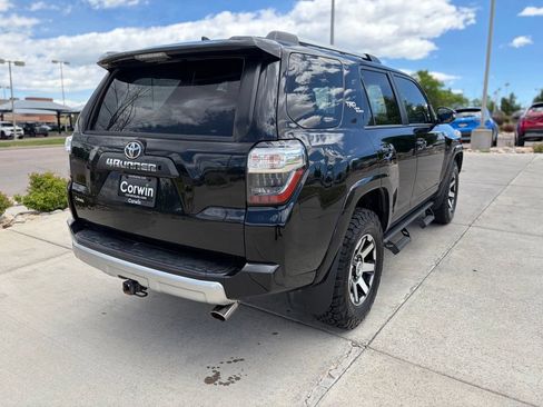 Used 2018 Toyota 4Runner TRD Off-Road Premium AWD/4WD image 8