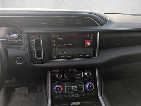 Used 2023 GMC Yukon Denali image 13