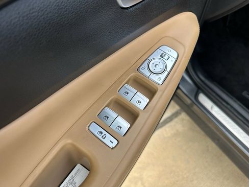 Used 2023 Hyundai Santa Fe Calligraphy image 10