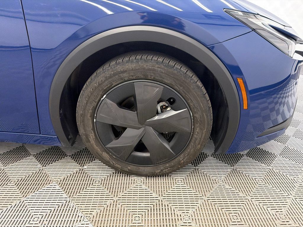 Used 2024 Toyota Prius LE FWD image 12