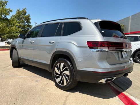 Used 2026 Volkswagen Atlas SE FWD image 8