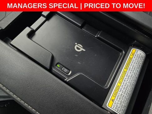 Used 2020 Toyota Highlander XLE image 25