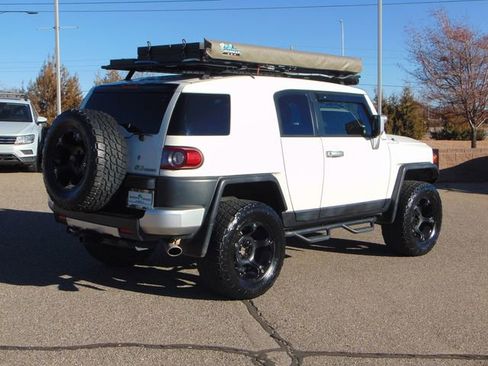 Used 2014 Toyota FJ Cruiser 4WD w/ Convenience Package image 4