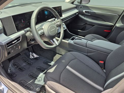 New 2026 Hyundai Sonata SEL FWD image 17