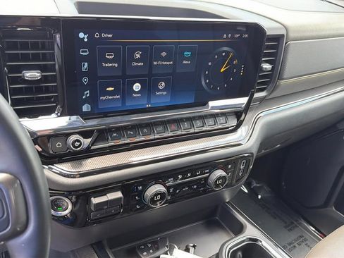 Used 2023 Chevrolet Silverado 1500 ZR2 w/ Technology Package AWD/4WD image 23