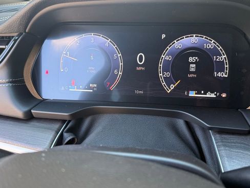 New 2026 Jeep Grand Cherokee Limited w/ Luxury Tech Group II RWD image 20