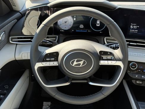 New 2025 Hyundai Elantra Limited image 15