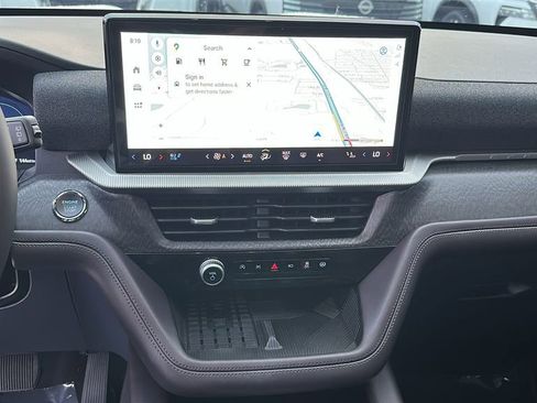 Used 2025 Ford Explorer Platinum image 24