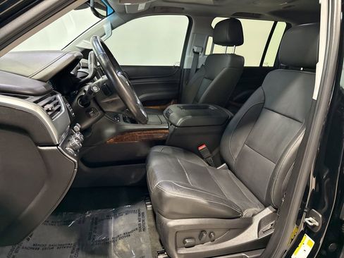 Used 2018 Chevrolet Suburban Premier AWD/4WD image 25
