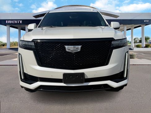 Used 2023 Cadillac Escalade Sport Platinum w/ LPO, ONYX Package image 3