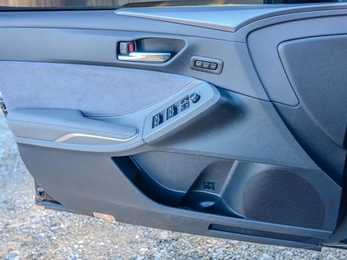 Used 2020 Toyota Avalon Touring image 26