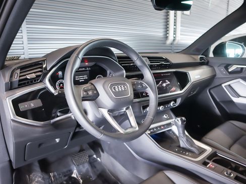 Used 2023 Audi Q3 2.0T Premium Plus w/ Premium Plus Package AWD/4WD image 17