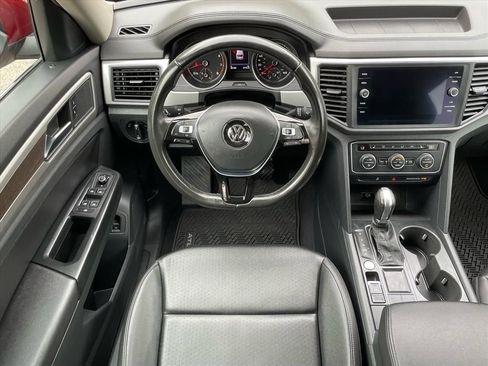 Used 2019 Volkswagen Atlas SE w/ Panoramic Sunroof Package image 3