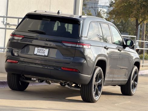 New 2025 Jeep Grand Cherokee Limited w/ Black Appearance Package image 5
