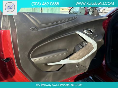 Used 2022 Chevrolet Camaro SS w/ Design Package 2 image 7