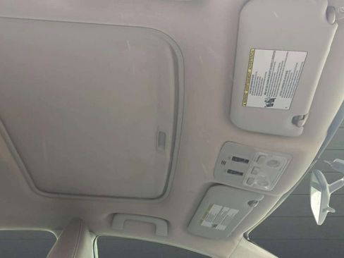 Used 2016 Toyota Corolla LE image 26