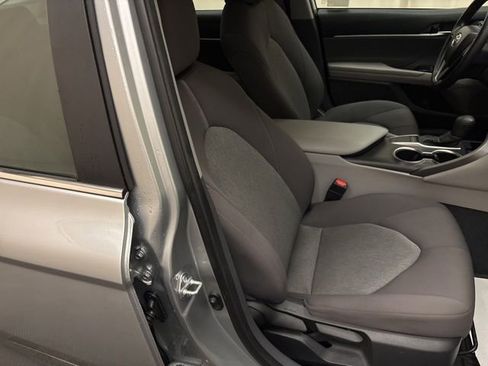 Used 2023 Toyota Camry LE image 21