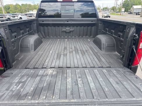 Used 2023 Chevrolet Silverado 1500 LT w/ Z71 Off-Road Package AWD/4WD image 17