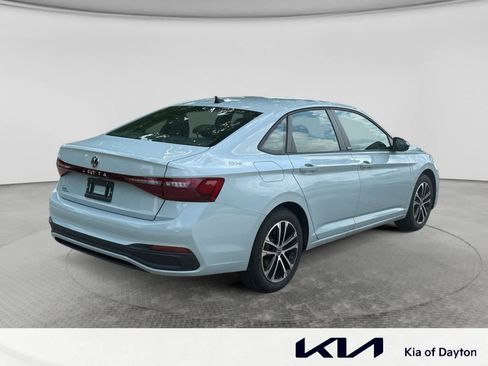 Used 2025 Volkswagen Jetta Sport FWD image 5