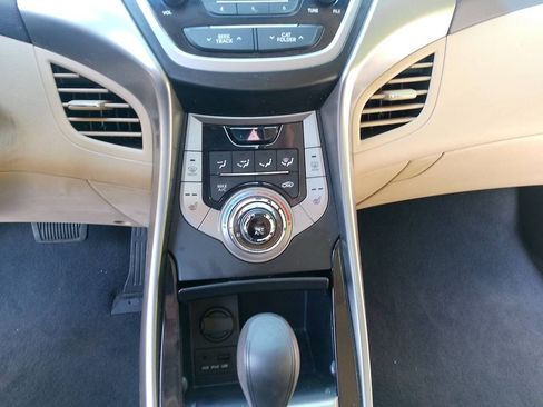 Used 2013 Hyundai Elantra GLS w/ Preferred Pkg FWD image 22