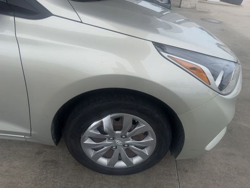 Used 2018 Hyundai Accent SE FWD image 16