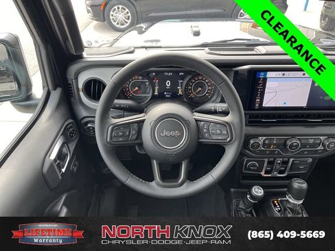 New 2025 Jeep Gladiator Sport AWD/4WD image 10