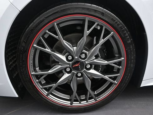 Used 2024 Chevrolet Corvette Stingray Preferred Conv w/ Battery Protection Package RWD image 10