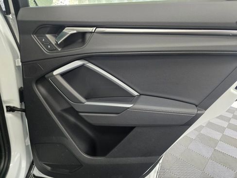 Certified 2025 Audi Q3 2.0T Premium w/ Convenience Package image 25