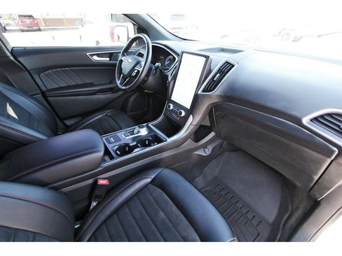 Used 2021 Ford Edge ST-Line FWD image 29