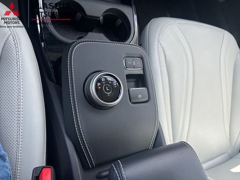 Used 2024 Ford Mustang Mach-E Premium AWD/4WD image 31