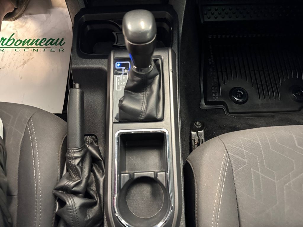 Used 2019 Toyota Tacoma TRD Off-Road w/ Technology Package AWD/4WD image 15