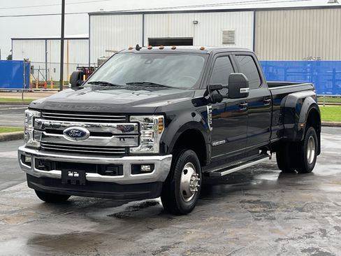 Used 2019 Ford F350 Lariat w/ Lariat Ultimate Package AWD/4WD image 5