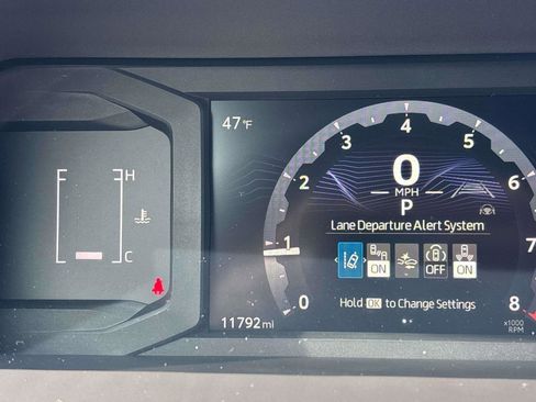 Certified 2025 Toyota Tacoma SR5 image 18