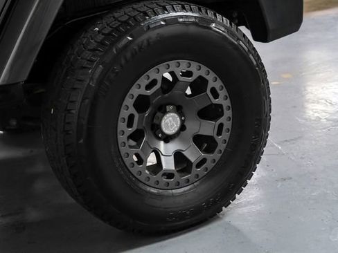 Used 2017 Jeep Wrangler Unlimited Sahara w/ Connectivity Group image 48