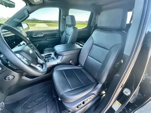 Used 2024 Chevrolet Silverado 1500 LTZ w/ Technology Package image 18