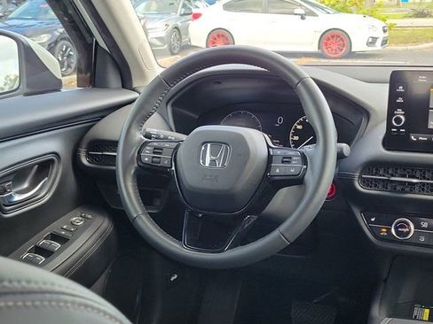 Certified 2024 Honda HR-V EX-L image 3