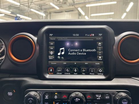 Used 2023 Jeep Gladiator Mojave w/ Cold Weather Group image 14