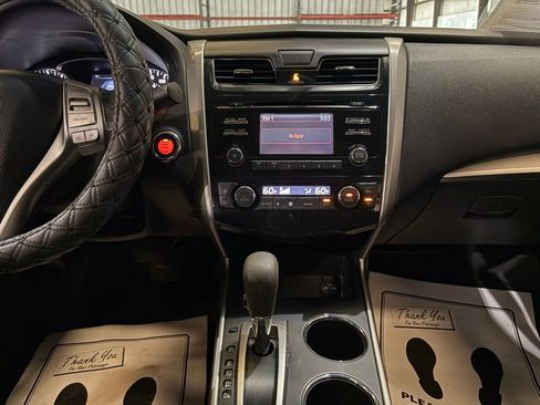 Used 2015 Nissan Altima 2.5 SV w/ Convenience Package FWD image 20