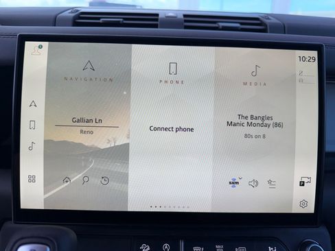 New 2026 Land Rover Defender 110 X-Dynamic SE image 17