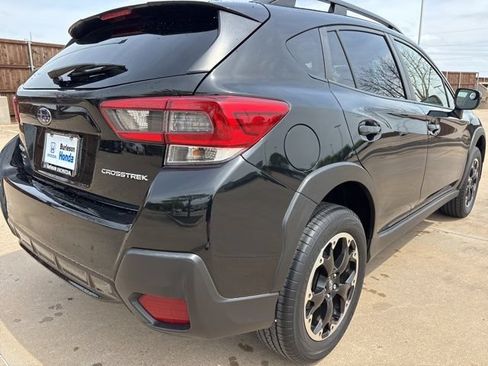 Used 2023 Subaru Crosstrek 2.0i Premium AWD/4WD image 3
