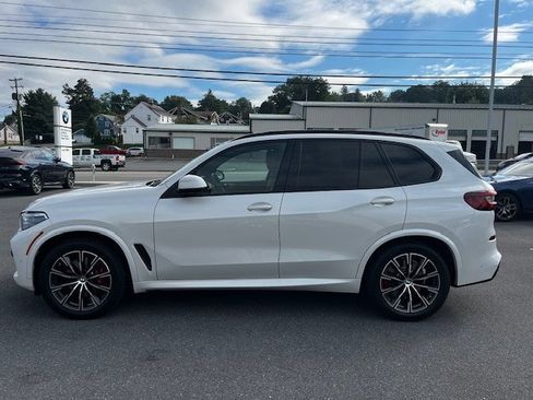 Used 2021 BMW X5 xDrive40i w/ M Sport Package image 4